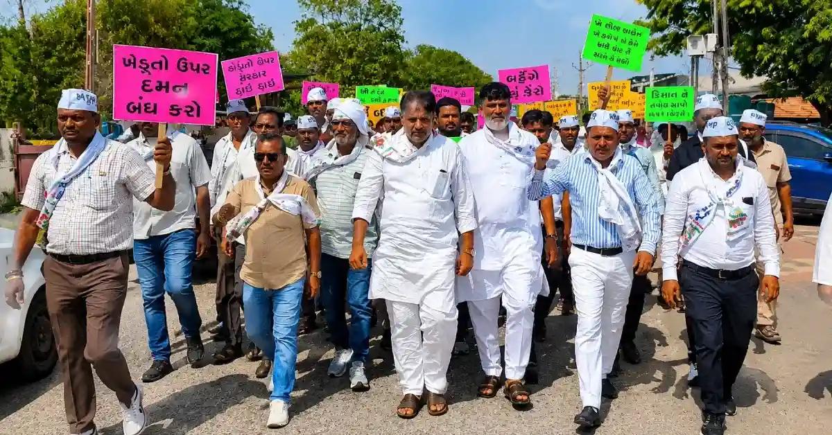 Olpad Farmers Rally Against Power Tower Line in Surat Gujarat